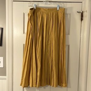 💥50% sale💥Deni-cler accordion pleat skirt size 46. E#516